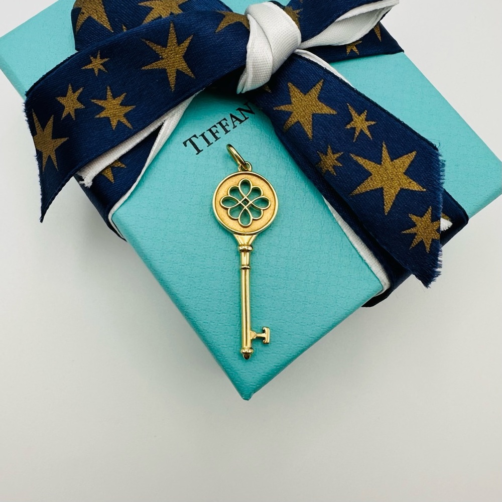 RARE Tiffany & Co. 18K Yellow Celtic Knot Key Charm with Packaging